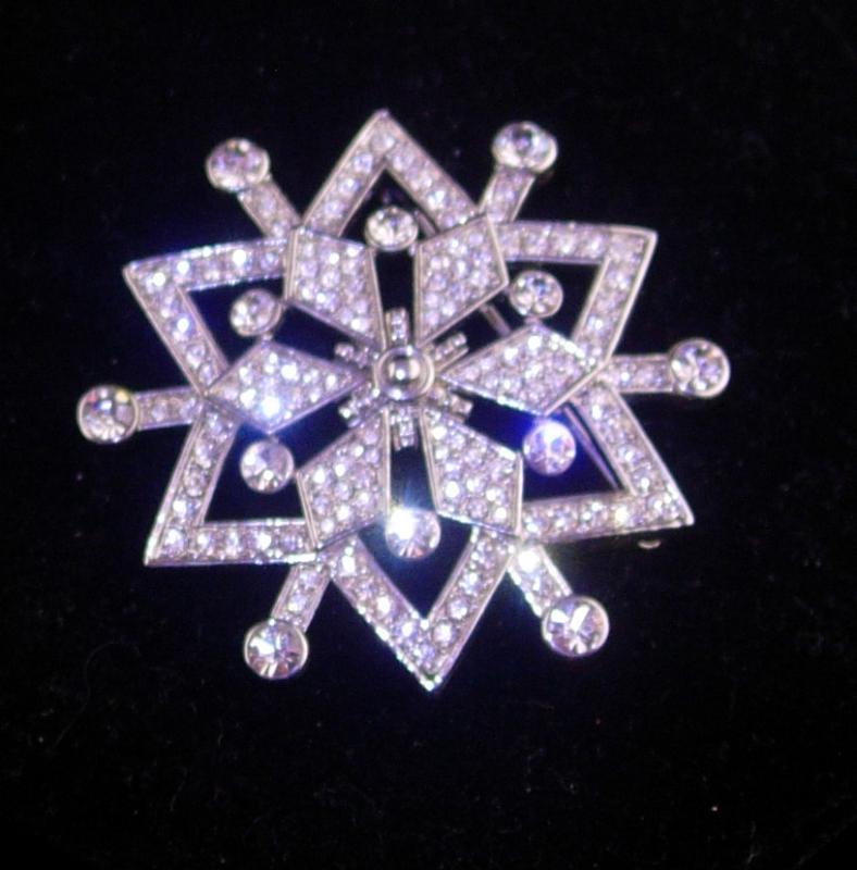 100 rhinestone pin - Starburst Rhinestone brooch - large Vintage pin - rhinestone star brooch - mystical jewelry - silver costume jewelry