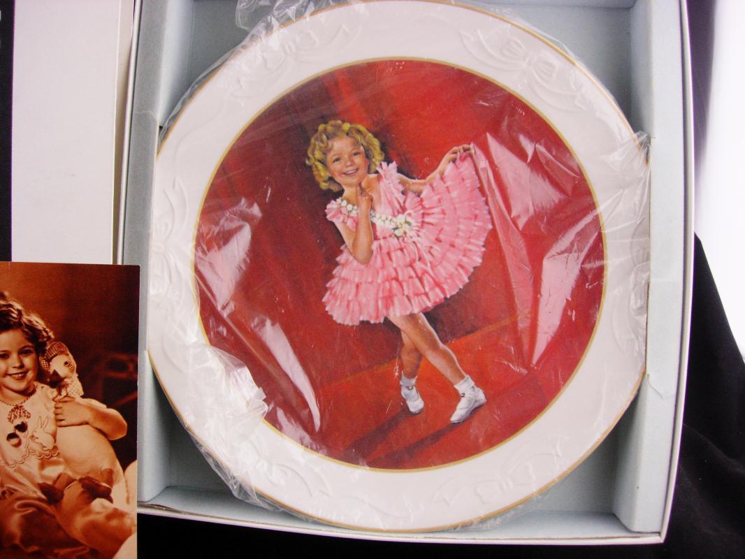 Shirley Temple Boxed plate - original paperwork - numbered - Baby Take a Bow - Pink dress - 10