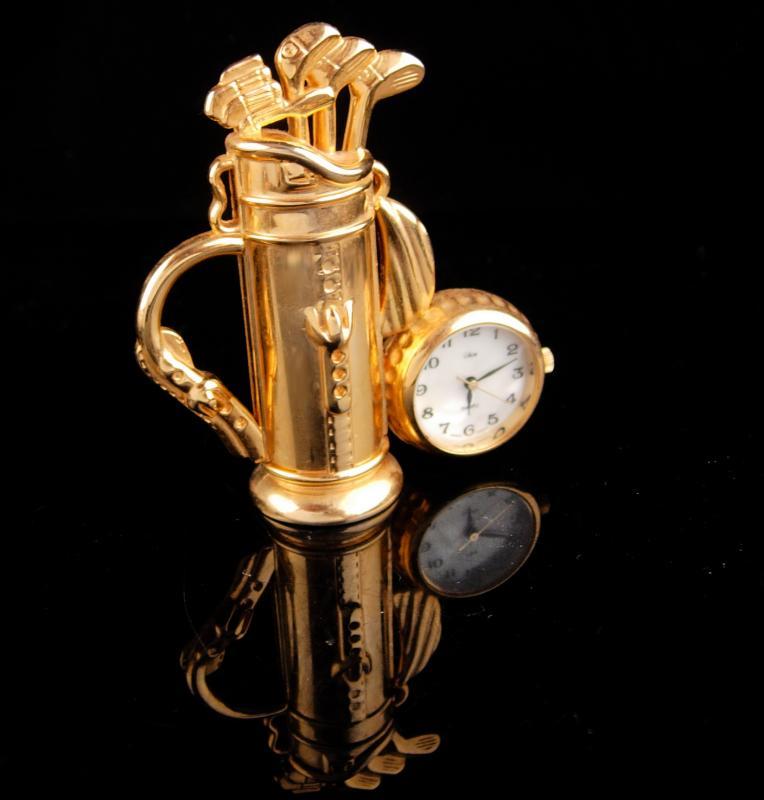 Vintage golf gift - gold clock - Golfer and caddie gift - hole in one - gag gift - working desk clock - 2