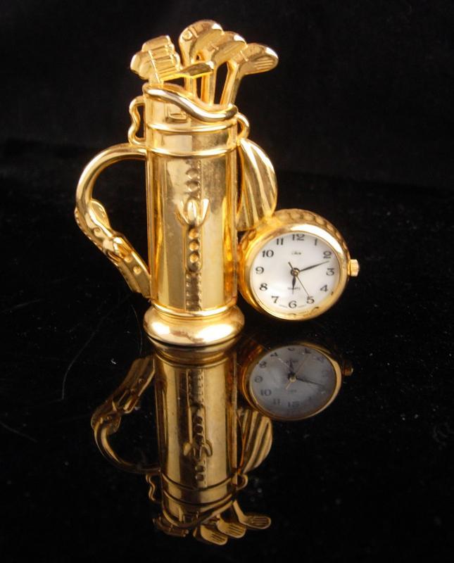 Vintage golf gift - gold clock - Golfer and caddie gift - hole in one - gag gift - working desk clock - 2