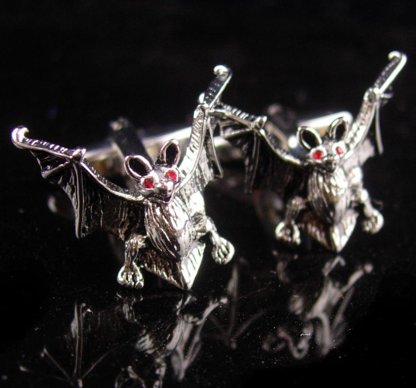 Spooky Bat Cufflinks - Vintage Figural set- Silver Red eye vampire - Gothic Clothing Accessories - cool mens gift - Halloween bat set