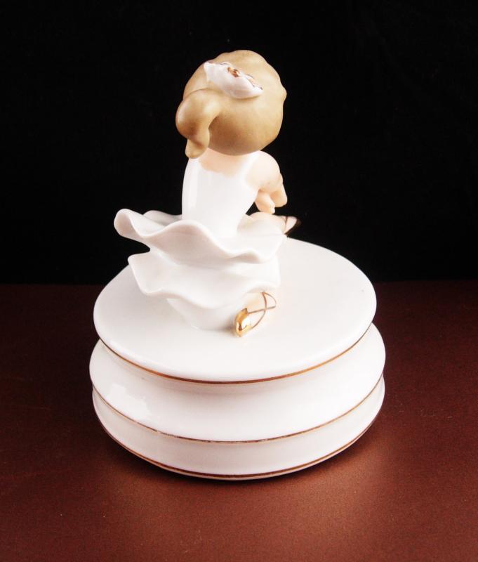 Vintage Ballerina music box - bisque figurine - Schmid Brothers - swan lake music box - Porcelain statue - ballet girl - made in Japan