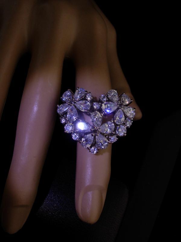 Promise ring - Heart CZ ring - Sweetheart Ring - Friendship gift - Birthday for her - size 5 - costume jewelry - anniversary gift