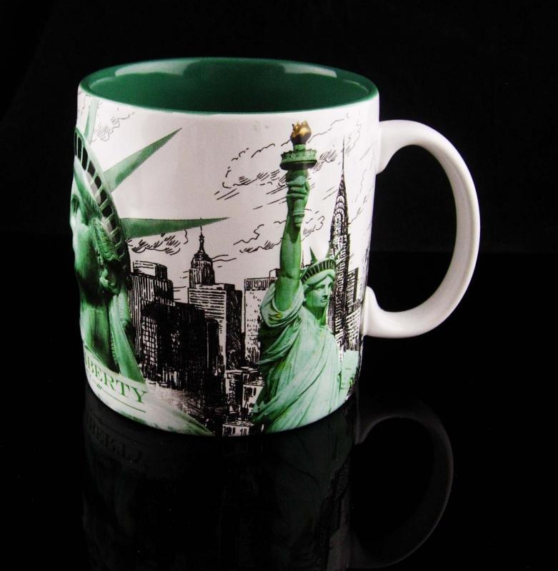 Large Statue of Liberty Mug - Vintage New York Cop - coffee cup - souvenir Museum store green and white