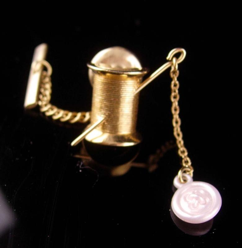 Needle thread Tie tack - Vintage Tailor gift - Seamstress Crafter Quilter - Clothing designer salesman miniature thread