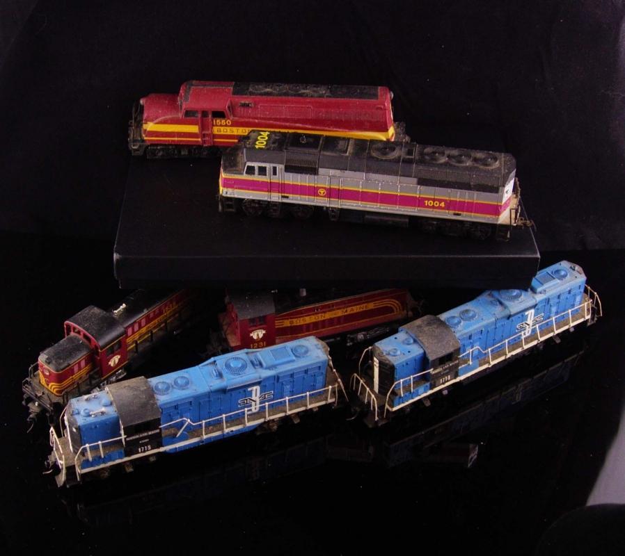 8 Vintage Model Trains - Kadee - Boston locomotives - train collection - Lion Chief - life like metal Railroad HO lot