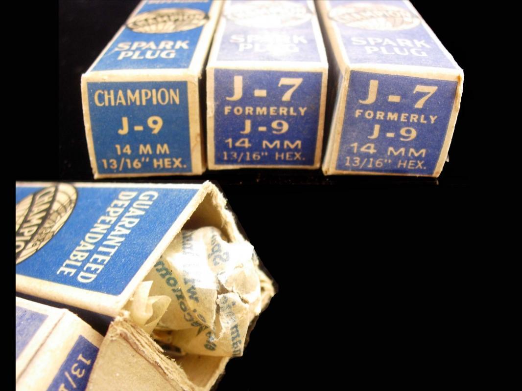 Original box with Vintage CHAMPION J-9 14MM Spark plugs - set of three - original paper work - Mechanic Auto Repair