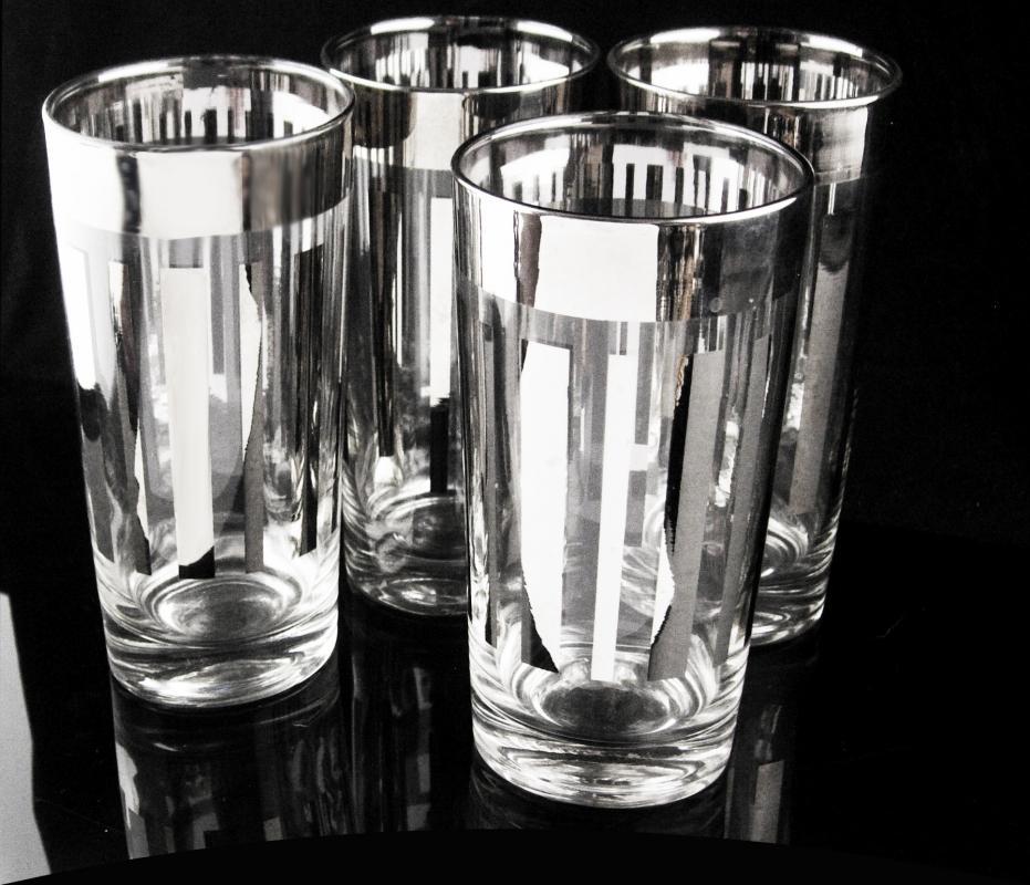 Vintage Dorothy Thorpe Water Glasses - Platinum Rim & Stripes - Chrome silver tumbler Tom Collins set of 4 - mid century modern