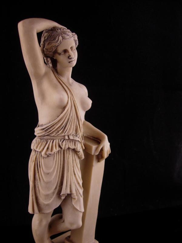 Aphrodite nude figurine/ Vintage Venus statue / 9 1/2