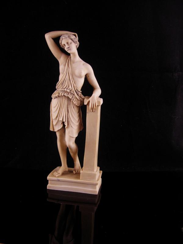 Aphrodite nude figurine/ Vintage Venus statue / 9 1/2