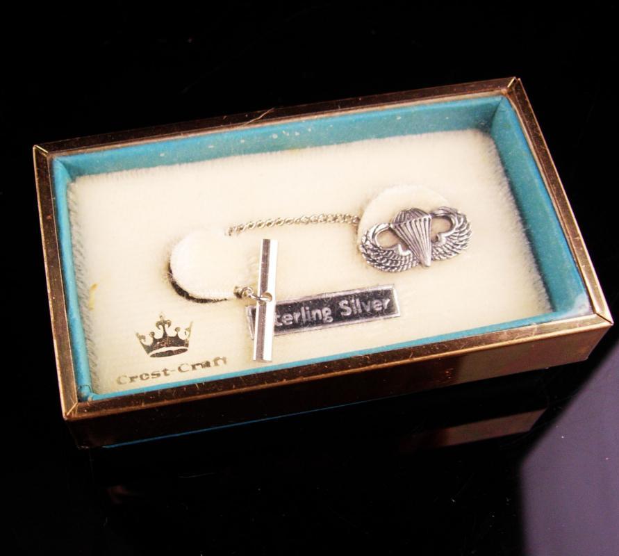 Vintage ww11 sterling military Tie tack / Paratrooper tie chain / original case silver wings / parachute Award / Veteran Retirement