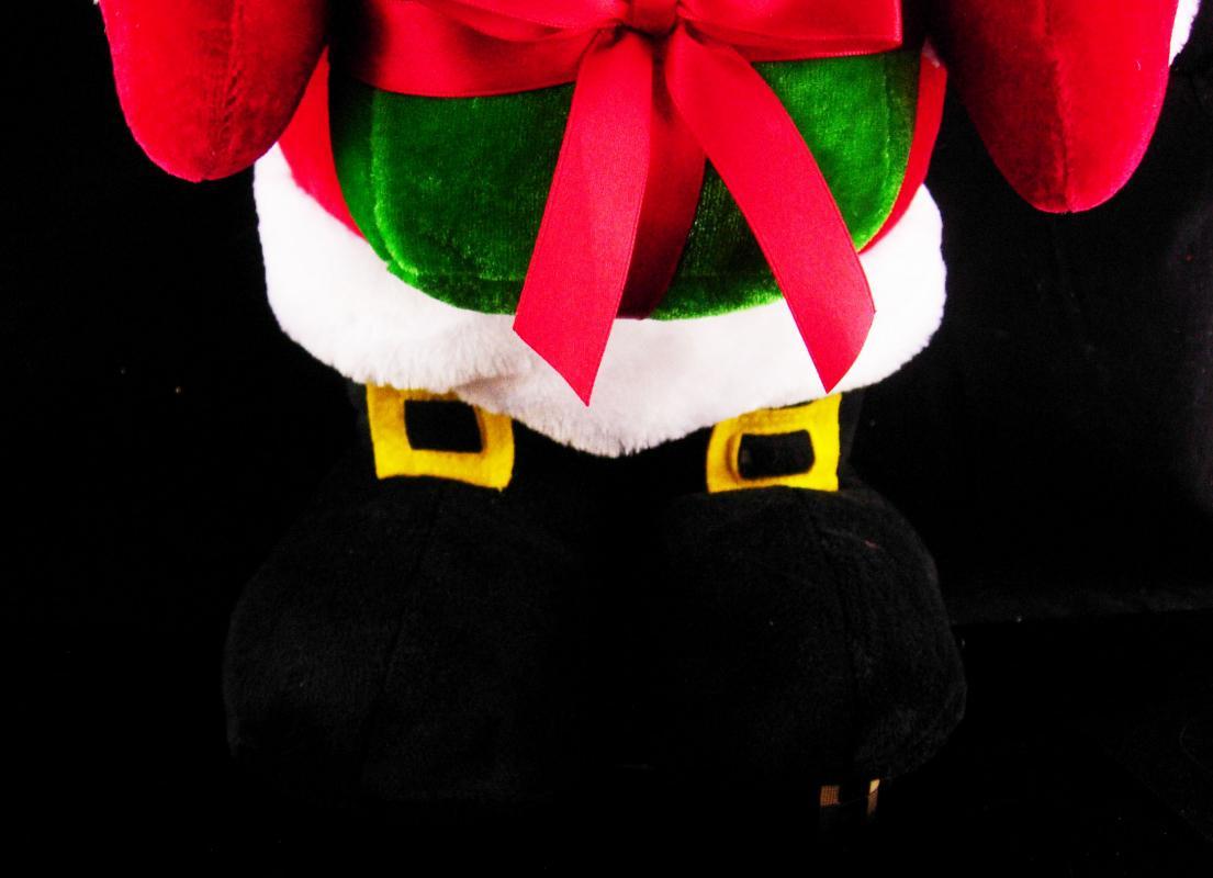 Huge Snoopy santa - Christmas Decoration - red santa suit - Vintage BIG 22