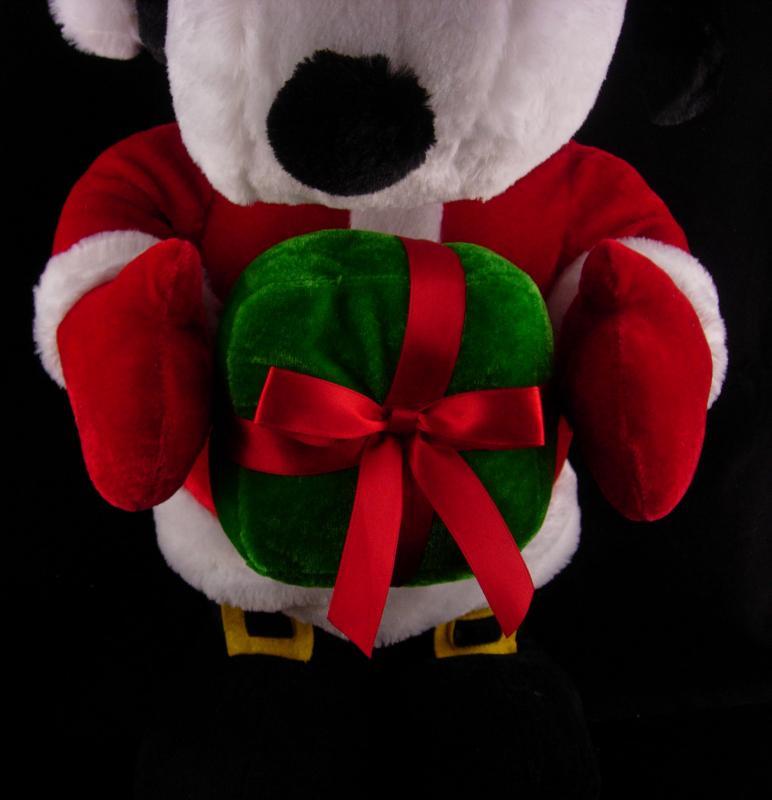 Huge Snoopy santa - Christmas Decoration - red santa suit - Vintage BIG 22