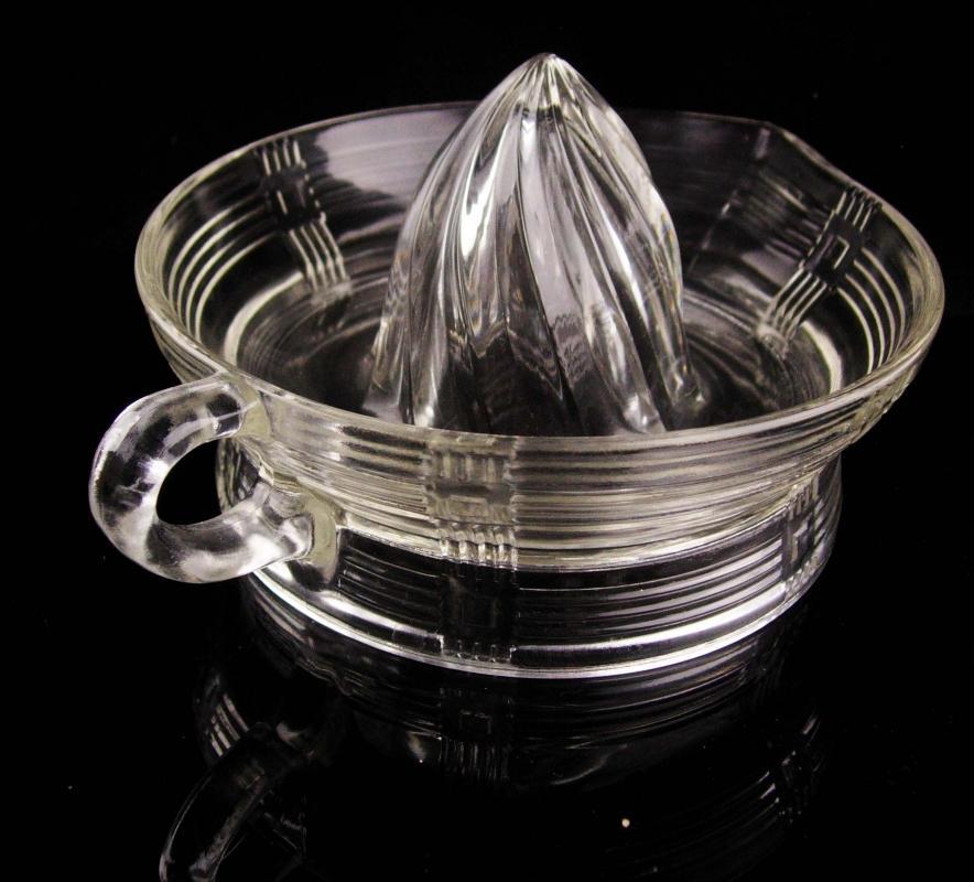 Vintage Depression Glass Juicer - Basket weave pattern- clear lemon reamer with spout