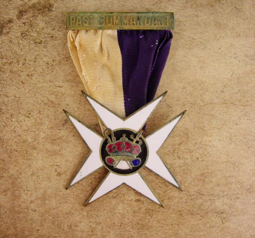 Antique Oddfellow medal - past commandant maltese cross - Jewel Knights Templar Fraternal Enamel masonic ribbon