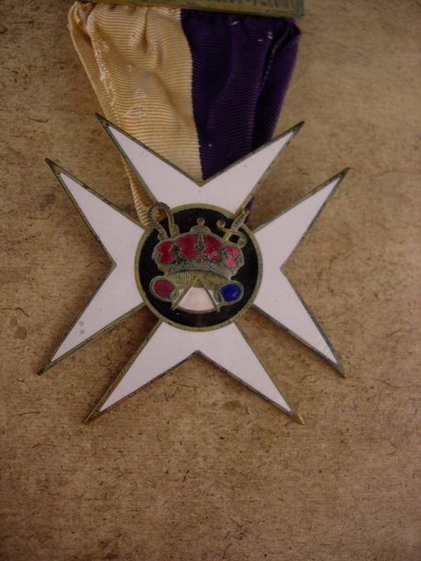 Antique Oddfellow medal - past commandant maltese cross - Jewel Knights Templar Fraternal Enamel masonic ribbon