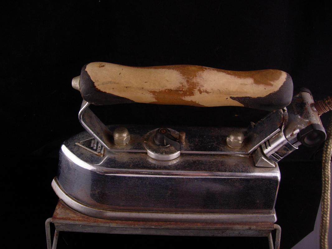 1910 Antique Iron - AMERICAN BEAUTY automatic heater - seamstress tailor gift - dressmaker accessory