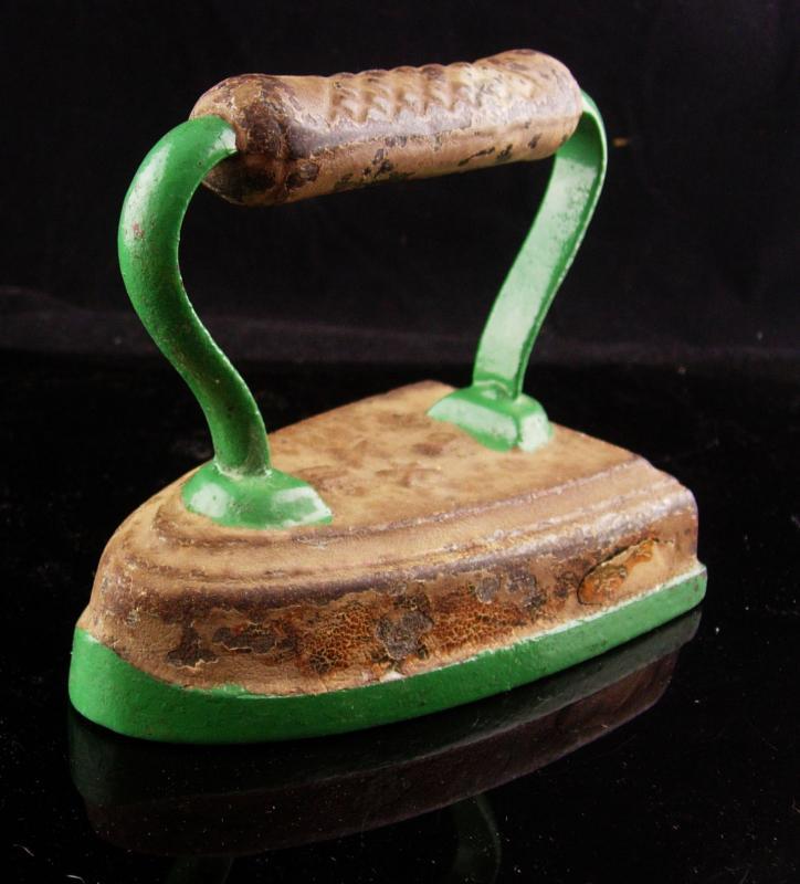 Antique green Sad Iron - cast iron door stop - vintage ironing device - flat iron
