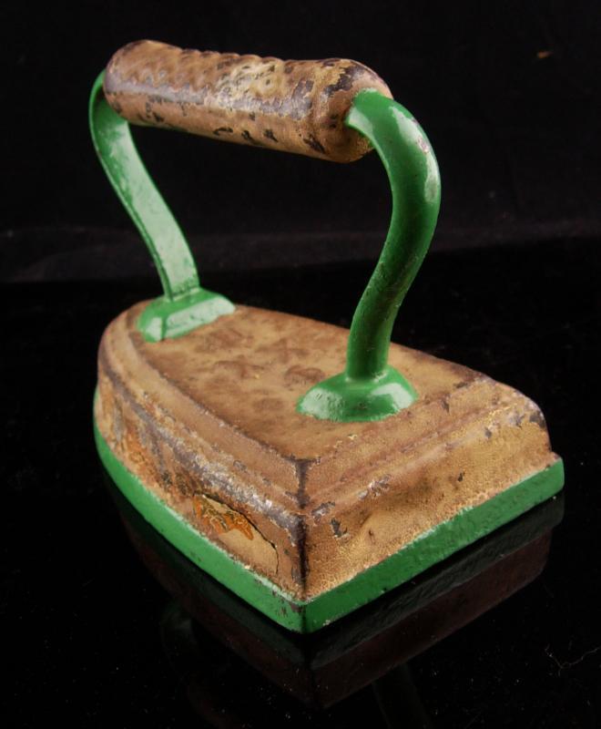 Antique green Sad Iron - cast iron door stop - vintage ironing device - flat iron