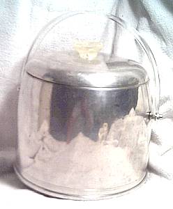 Kitchen Item(s)/Alluminum Insulated Ice Bucket W/Clear Lucite Handle