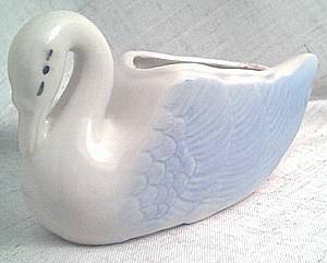 Ceramic/Pottery/Small Swan Planter