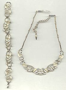 Set(s)/Designer/Coro Script W/Pegasus Rhinestone Necklace & Bracelet
