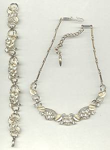 Set(s)/Designer/Coro Script W/Pegasus Rhinestone Necklace & Bracelet