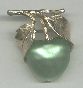 Brooch/Designer/Napier Green Apple