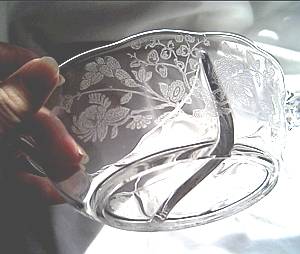 Glass/Sm. Etched Divided Bowl/Clear