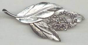 Brooch/Silvertoned Floral Spray W/