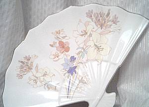Porcelain/Fan Shaped Vanity Dish/Tray