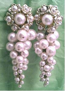 Earrings/Clip Ons/Contemporary/Large-Oversized/Faux Pearl Shoulder Dusters