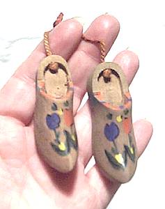 Souvenir(s)/Miniature Pair Hand Paited Wooden Dutch Shoes