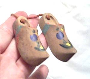 Souvenir(s)/Miniature Pair Hand Paited Wooden Dutch Shoes