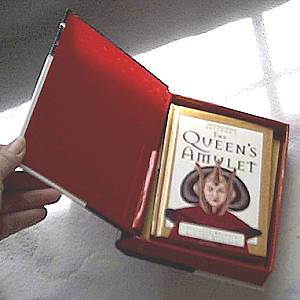 STar Wars/Episode 1/The Queens Amulet