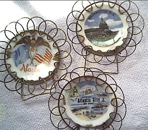 Collectibles/3 Miniature Souvenir Plates In Wire Frames