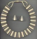 Set(s)/18