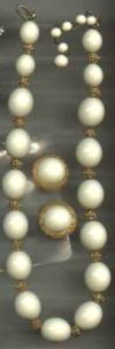 Set(s)/Designer/(Crown)Trifari White Bead & Faux Granulated Gold Spacers Necklace & Ears