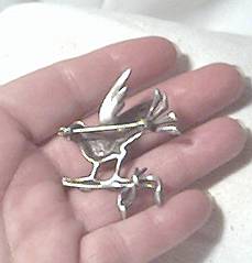 Brooch/Unsigned Sterling Bird Figural