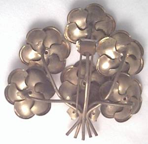 Fur Clip/1930's Huge Floral W/Huge Cleasr R/S