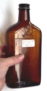 Bottle(s)/One Pint Size Amber Bottle W/Insiced Horn&Crop Detail