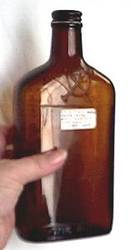 Bottle(s)/One Pint Size Amber Bottle W/Insiced Horn&Crop Detail