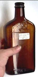 Bottle(s)/One Pint Size Amber Bottle W/Insiced Horn&Crop Detail