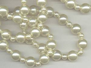Necklace/1970's Retro Faux/Simulated Pale Yellow Pearls