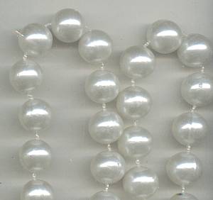 Necklace/1970's Retro Faux/Simulated White Pearls