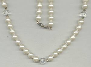 Necklace/1980's Faux/Simulated White Pearls W/Clear Crysral Accent Beads