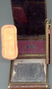 Vanity Item(s)/Compact/Leather Art Deco/Camera