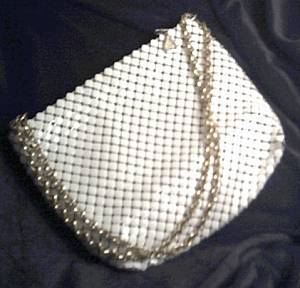 Purse/Whiting&Davis/White Shoulder Bag W/Gold Chain