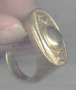 Ring/Man's/Goldtone/Egyptian Motif/Bronze?