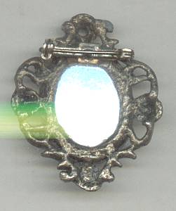 Brooch/Unsigned Ornate W/Lg. Mirroed Stone